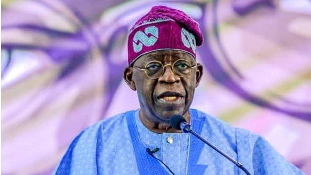 2023: Kano Man Begins Trekking From Abuja To Lagos For Tinubu