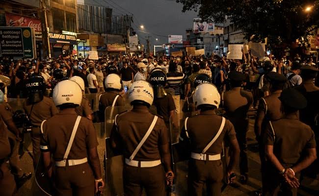 Sri Lanka Cabinet Ministers Resign Amid Civil Unrest, Economic Crisis