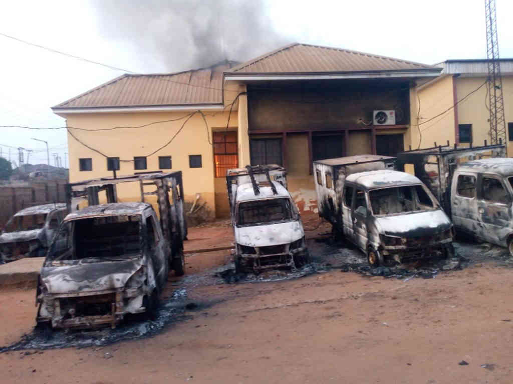 Breaking: Gunmen Burn Down LG Secretariat, Magistrate Court In Anambra