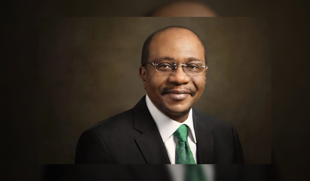NEWS FLASH: CBN Governor Emefiele Picks N100m APC Presidential Forms