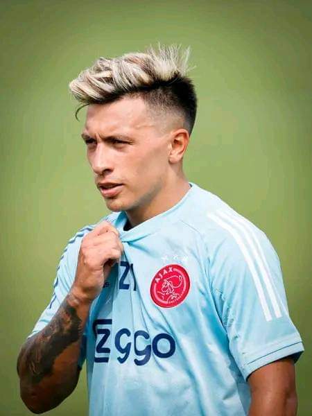 Ajax Accepts United’s Lisandro Martinez Bid.
