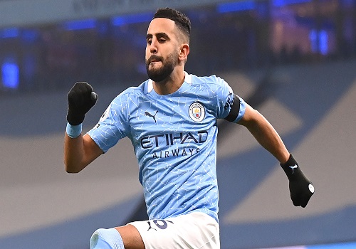 Mahrez Hat-trick Keeps Man City’s Treble Hopes Alive.
