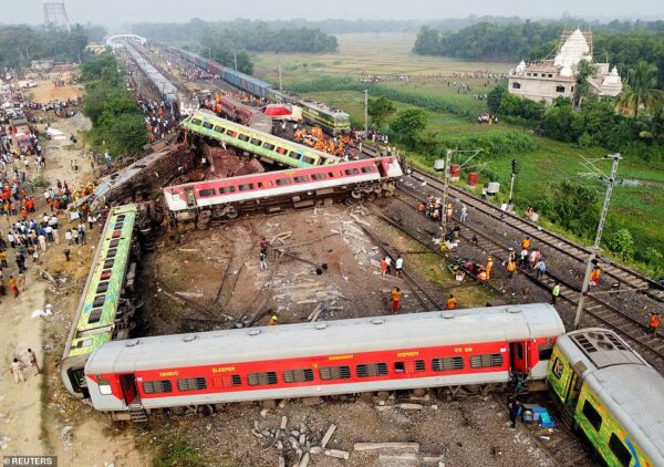 Deadly Train Wreck in India Leaves Hundreds Dead, Injured