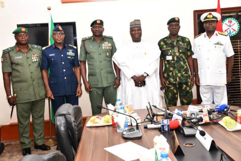 Military and Ministry of Defence Meet to Address Security Threats