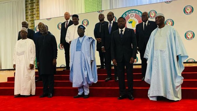 ECOWAS Gives Nigerien Military 7 Days to Restore Constitutional Order