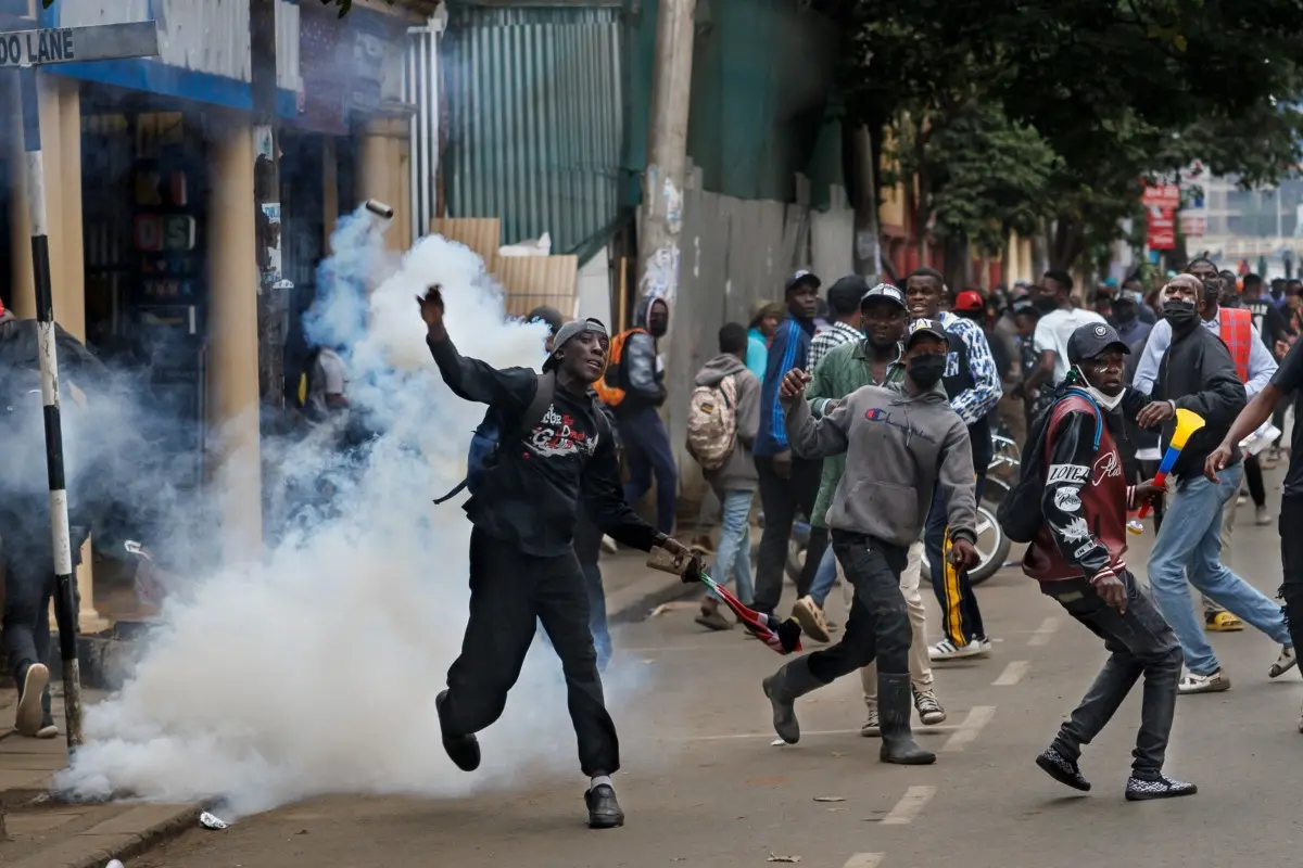 Police Clash with Demonstrators in Nairobi as Protests Against President Ruto Continue