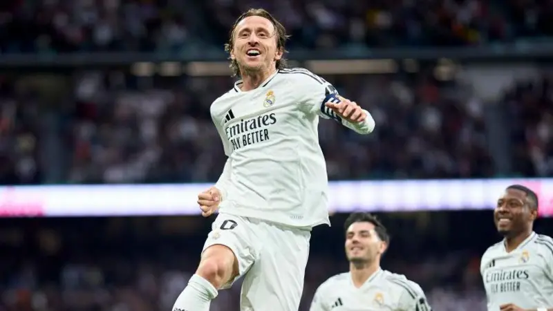 Modric Stunner Lifts Real Madrid to Second in La Liga