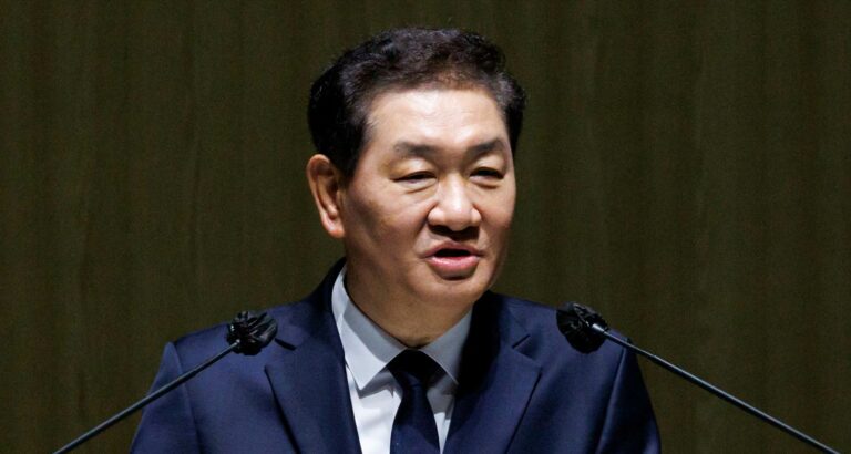 Samsung Loses Co-CEO Han Jong-hee at 63